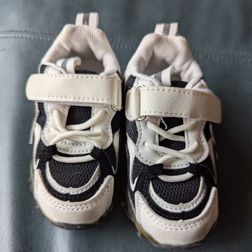 Toddler size 5 sneakers